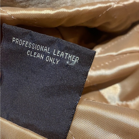 Vintage 90’s/y2k genuine leather tan jacket with clasp - Picture 11 of 13